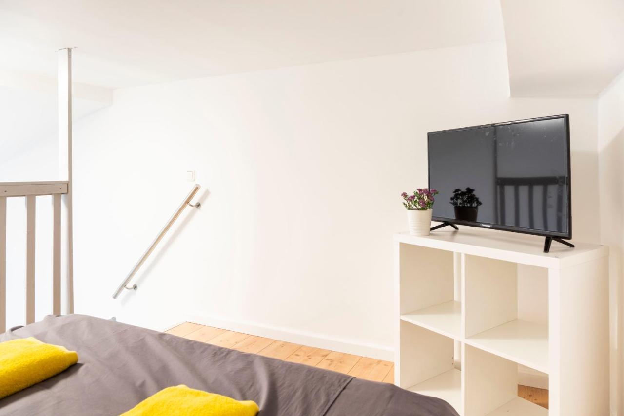 Spacious Loft Style Apartment In Berlin Willmersdorf מראה חיצוני תמונה